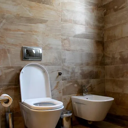 Aless Luxury Apartment